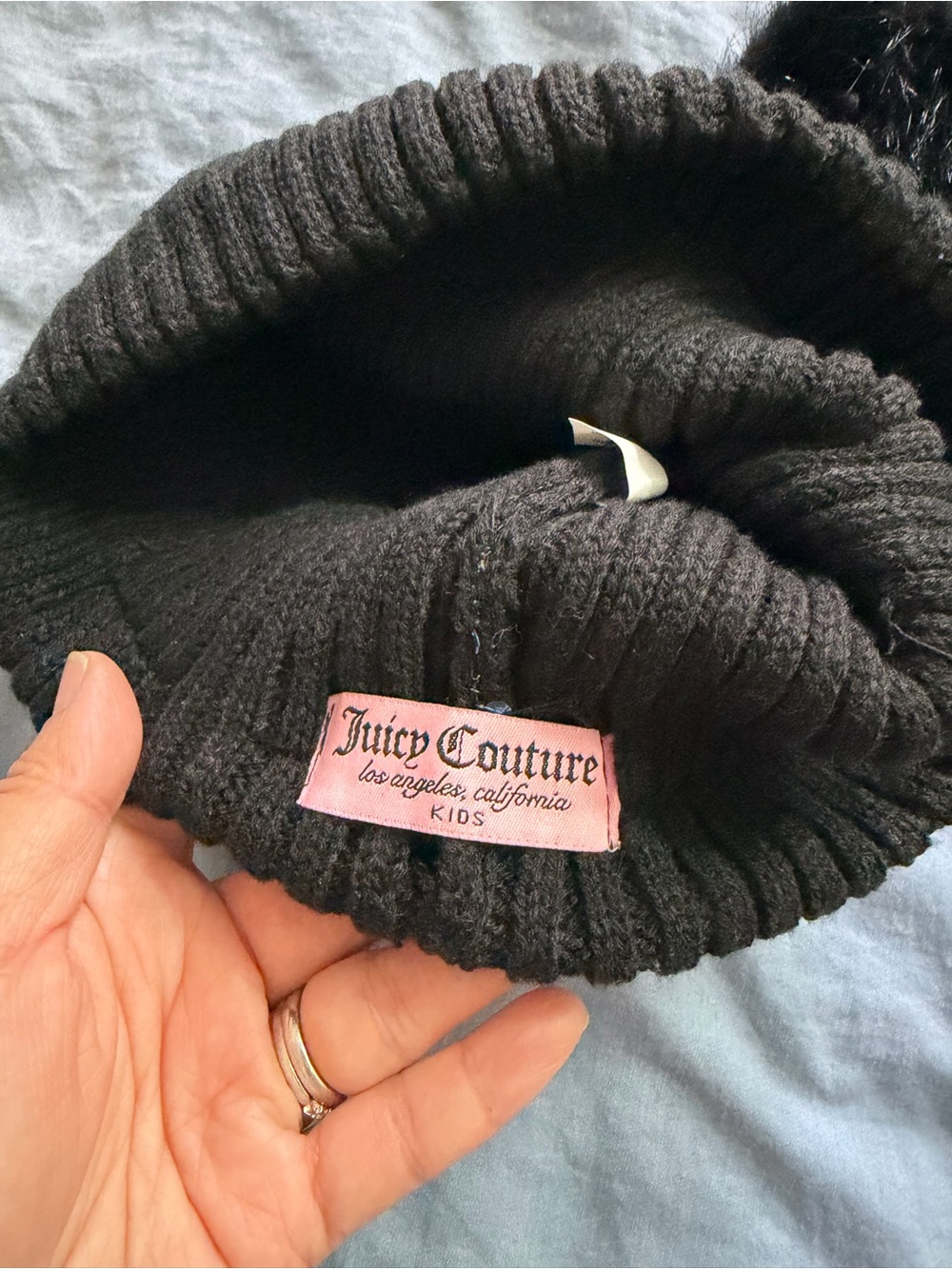 Juicy Couture Girls Pink Blue Sequin Beanie Pom Hat Gold Heart OS - Picture 2 of 3
